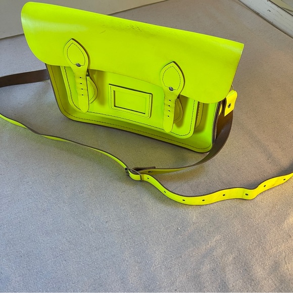 The Cambridge Satchel Company Women’s Leather Crossbody Bag Neon Yellow - Picture 7 of 9